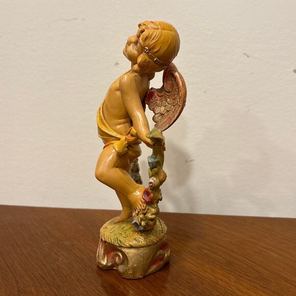 Vintage Cherub Angel Figurine with Floral Garland Italian Made Holiday Decor - Picture 4 of 9